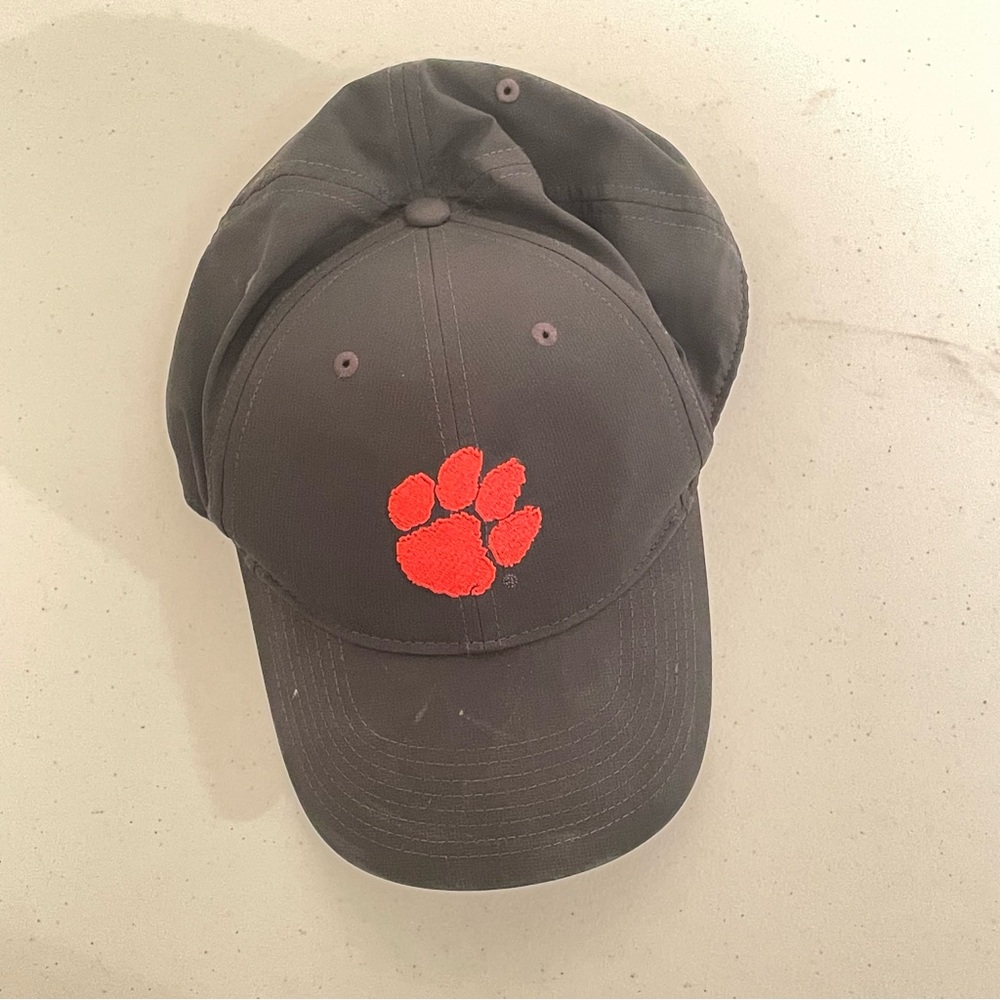 Clemson hat gray and orange with a tiger paw in the front